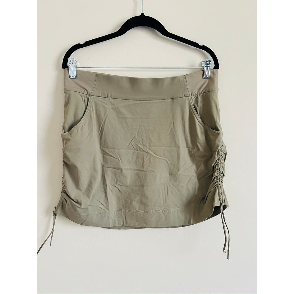 Columbia Women's Khaki Drawstring Side Skort